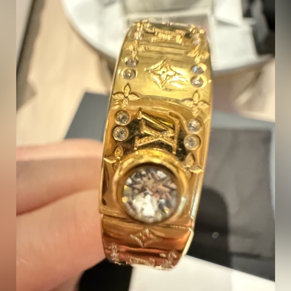 Authentic Louis Vuitton bracelet in size small. - Picture 6 of 10